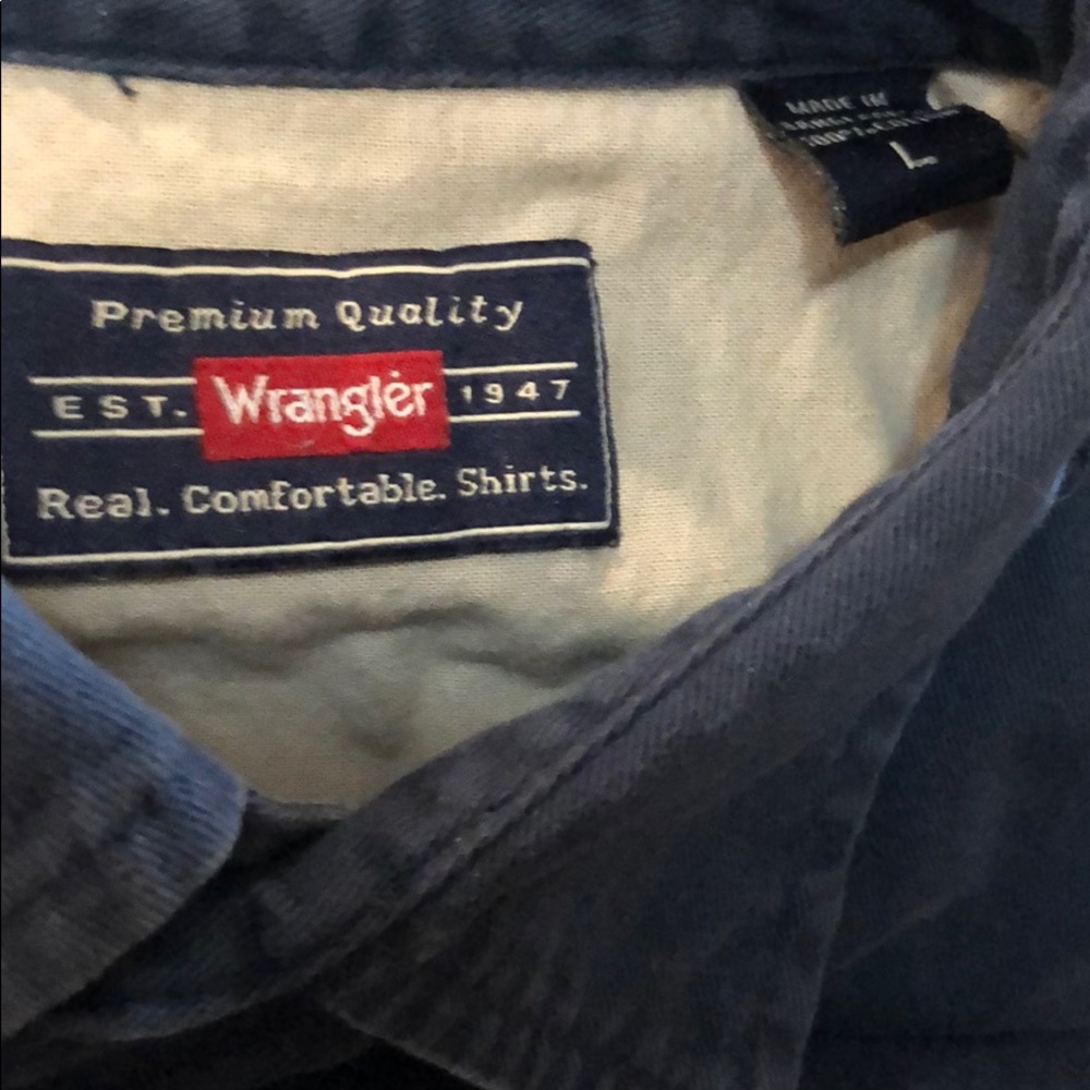 Men’s Wrangler large shirt - Picture 3 of 3